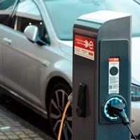 Green light for tariffs delay on UK electric cars