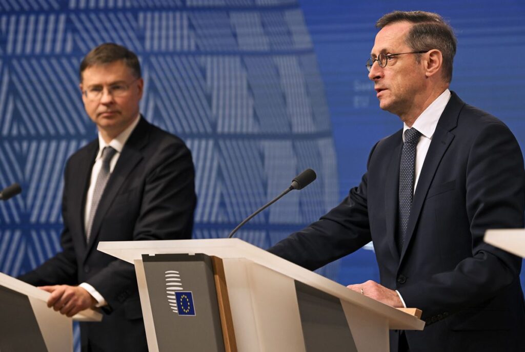 Dombrovskis - Varga - Photo © European Union 2024