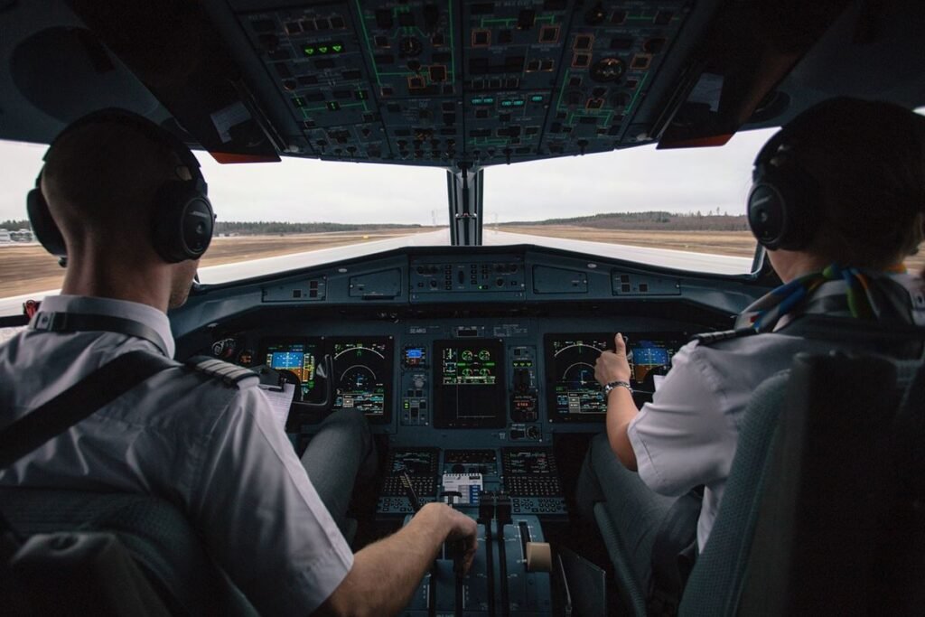 Airline cockpit - Image by StockSnap from Pixabay